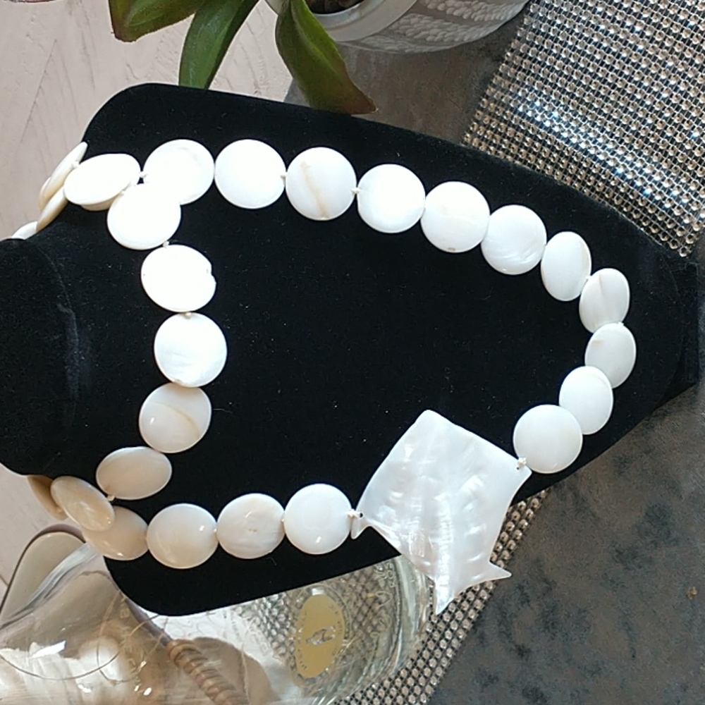 Vintage Seashell Necklace